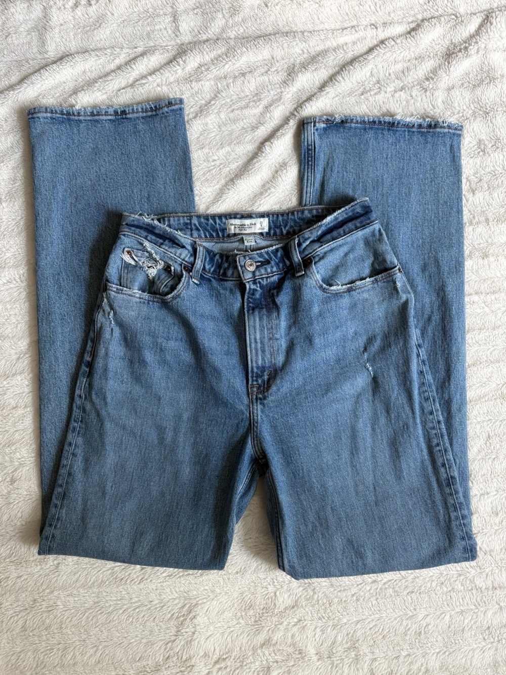 Abercrombie & Fitch Women's 90s Relaxed Jean High Rise size 29 / 8 L Curve Love